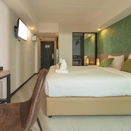 The Home Hotel Sha Bangkok Buitenkant foto