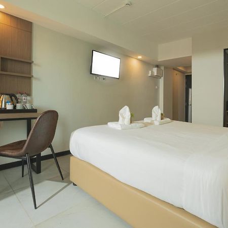 The Home Hotel Sha Bangkok Buitenkant foto