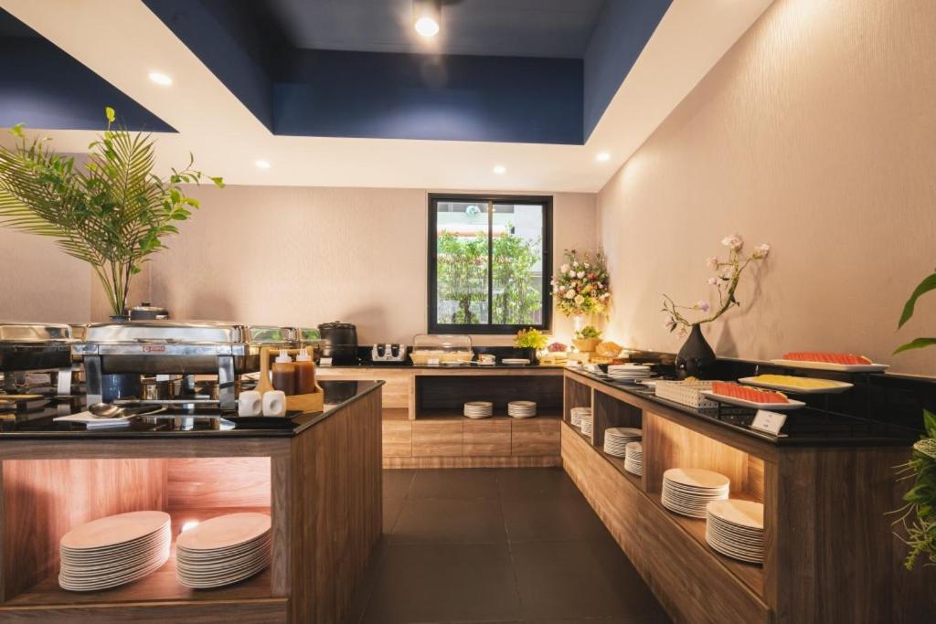 The Home Hotel Sha Bangkok Buitenkant foto