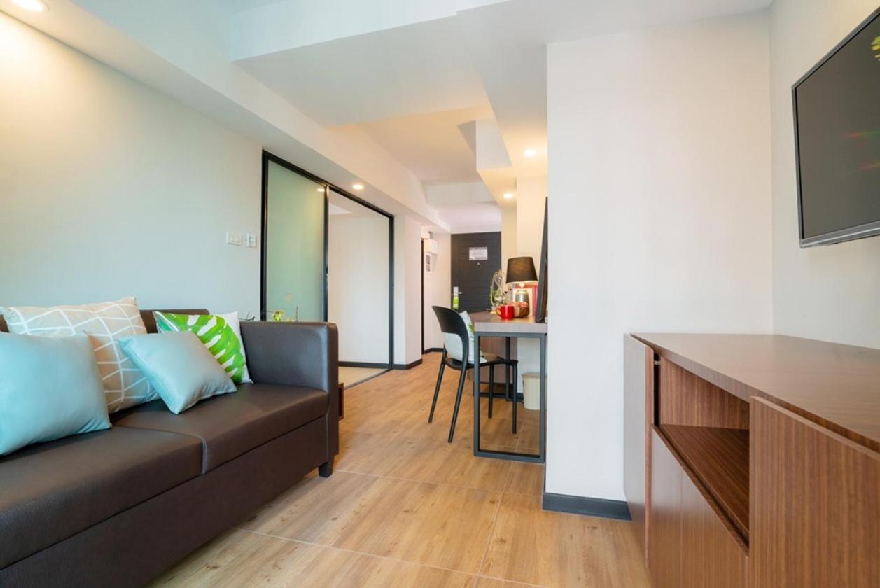 The Home Hotel Sha Bangkok Buitenkant foto
