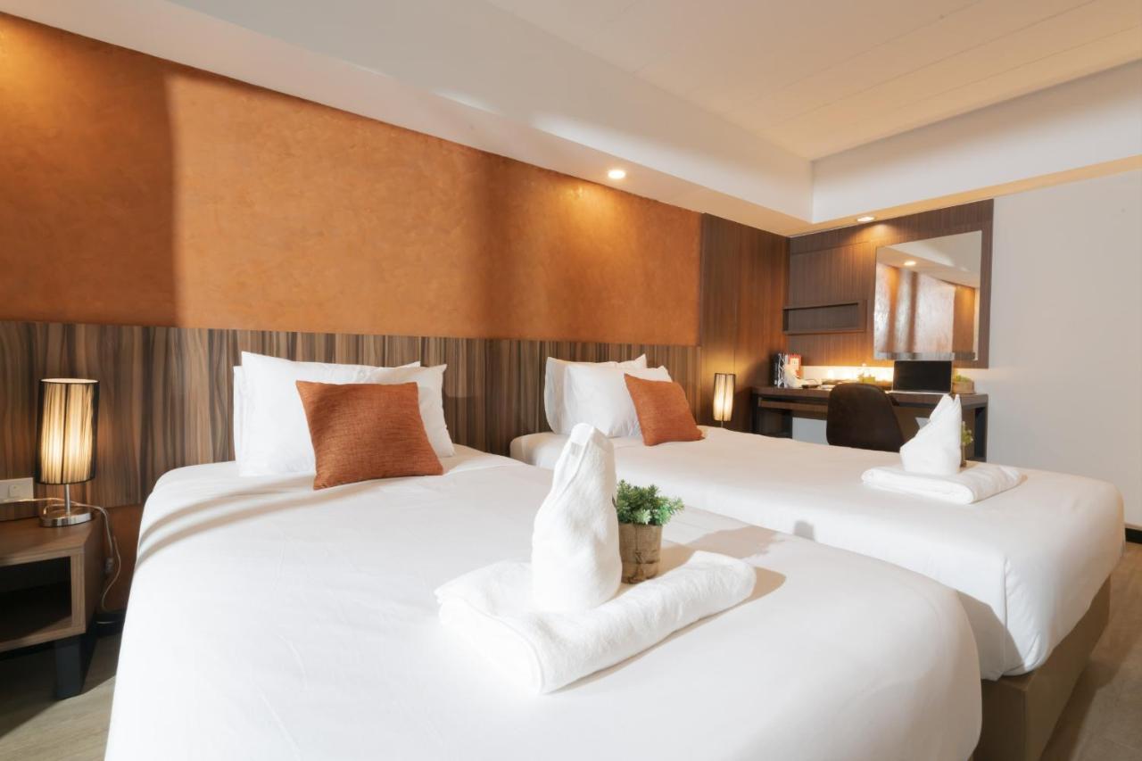 The Home Hotel Sha Bangkok Buitenkant foto